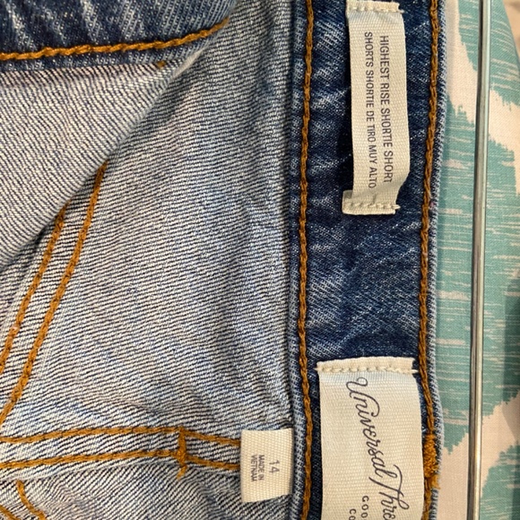 Universal Thread Sz 14 denim shorts - Picture 6 of 7
